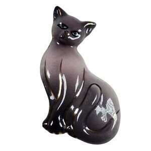 Vintage Siamese Cat Brooch Pin Blue Eyes Hand Painted Kitty Kitten Animal Resin